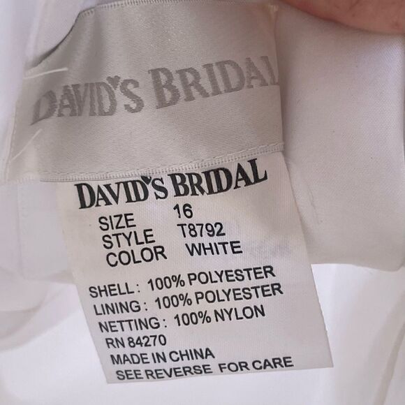 DAVID BRIDAL Wedding dress - Picture 13 of 16
